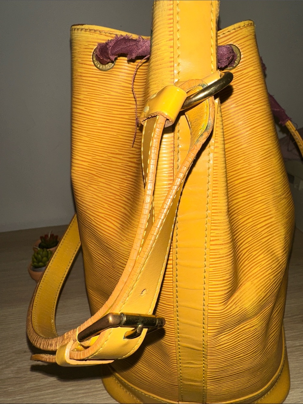 Louis Vuitton Yellow Epi Leather Drawstring Hobo - Picture 8 of 16